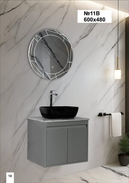 Emily Moydadır modeli