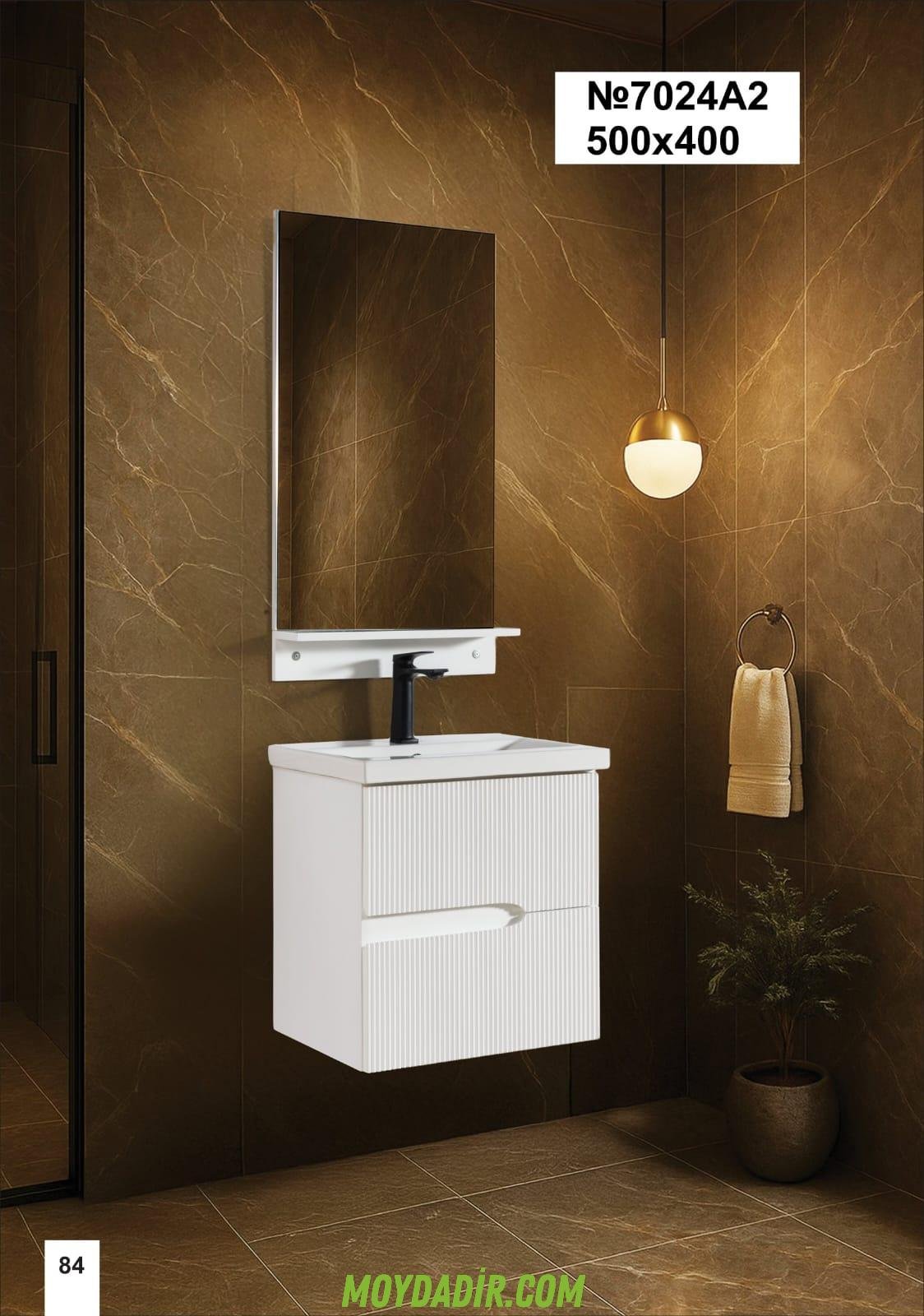 Rosina-Marie Moydadır modeli Rosina-Marie Moydadır modeli