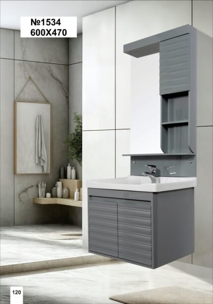 Julianna Moydadır modeli